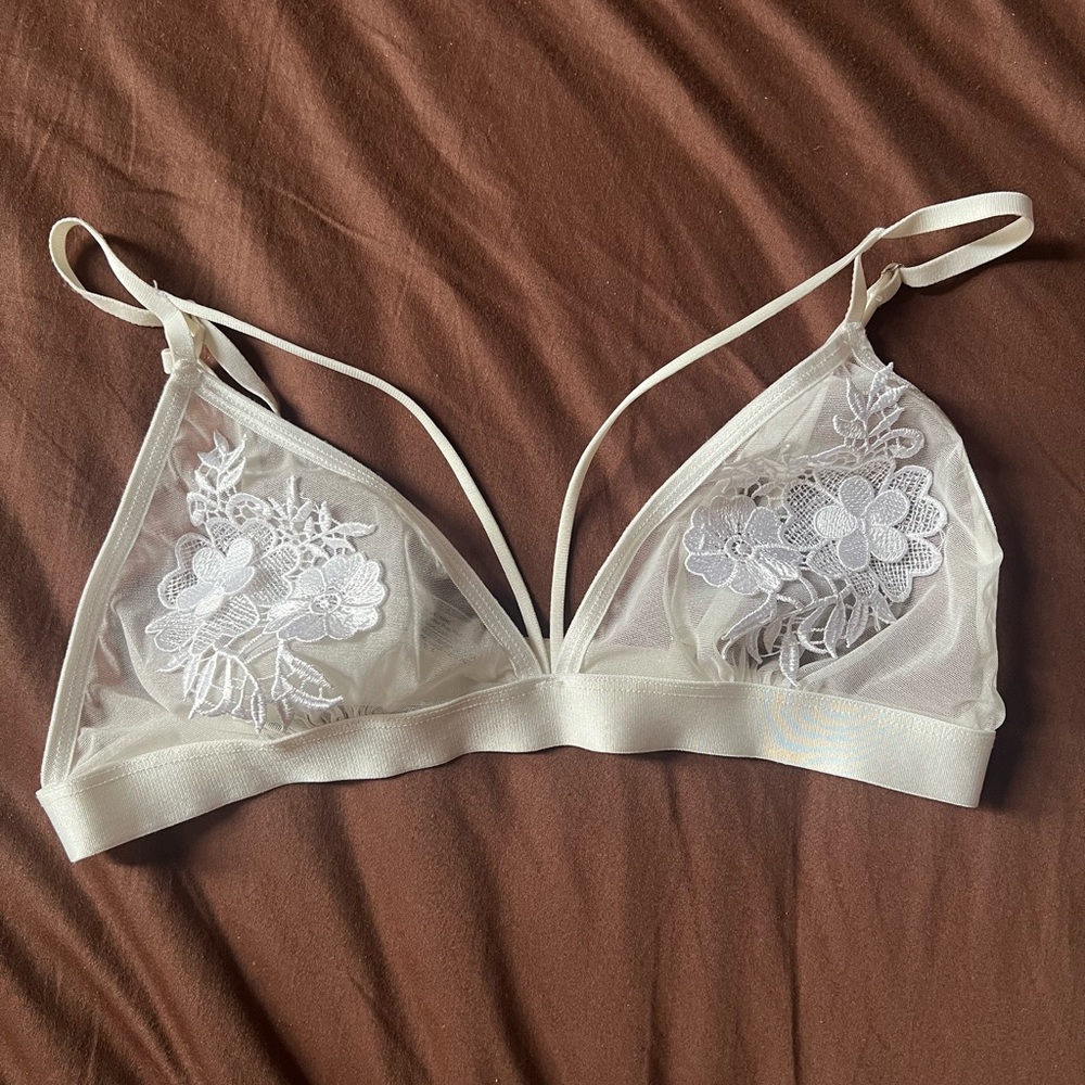 Elegant White Lace Appliqué Mesh Bralette